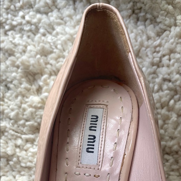 MIU MIU Feminine Neutral Heels - Picture 4 of 4